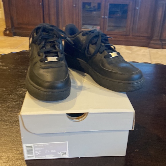 Air Force 1 black size 5 1/2 - Picture 6 of 6